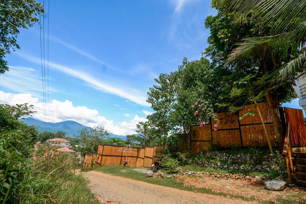 Hilltop Pool And Villa Puerto Princesa Exterior photo